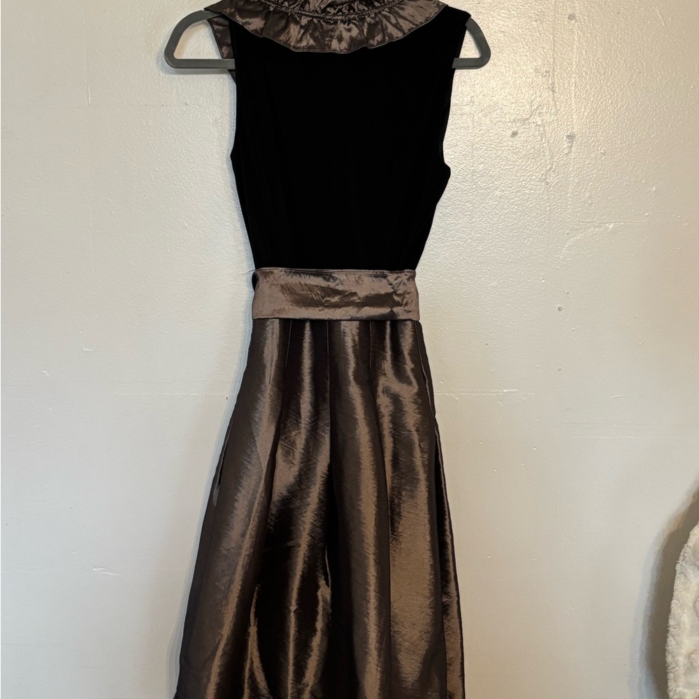 Jessica Howard Black and Brown Midi Dress
